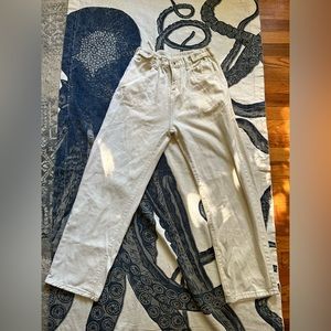 Ivory Junior’s size Small jeans. 28 inch waist. NWOT